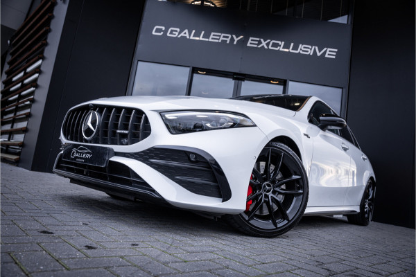 Mercedes-Benz A-Klasse AMG A35 4MATIC - Panorama | Burmester | Keyless | Camera | Stoelverwarming