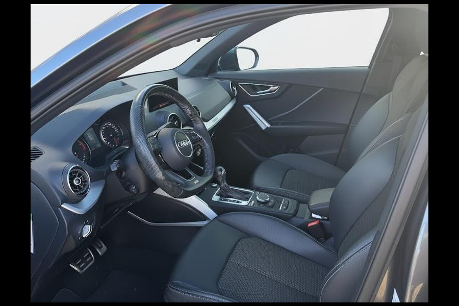 Audi Q2 35 TFSI CoD Sport S line Edition 1.5TSI 150pk AUT| Navi| Parksensors|17'LM-velgen