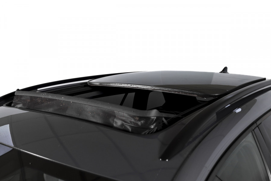 Volkswagen GOLF Variant 1.5 eTSI 150 PK R-Line - Automaat | S/K- Panodak | Dig. Cockpit | Adapt. Cruise | PDC | Camera | NAV + App. Connect | ECC | DAB | LM 18" |