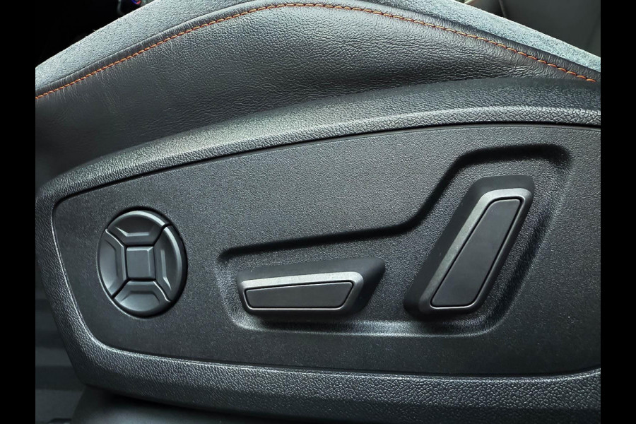 Audi Q3 45TFSI e 245pk S-Tronic Competition Edition One S-Line 1e Eig! Audi Exclusive|Pano|B&O|Magnetic|Leder|360°|Ambiance|Matrix