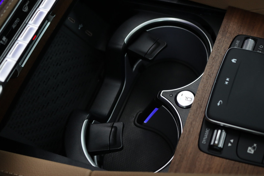 Mercedes-Benz GLS 580 V8 4MATIC AMG Line | Facelift | Airmatic | Panoramadak | Massage | Stoelventilatie | Memory | Burmester High End | HUD | Surround Camera | Trekhaak | Soft-Close | Vlakkenverwarming |