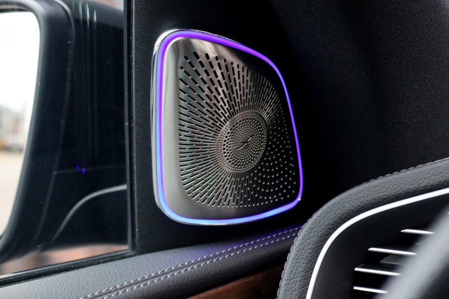 Mercedes-Benz GLS 580 V8 4MATIC AMG Line | Facelift | Airmatic | Panoramadak | Massage | Stoelventilatie | Memory | Burmester High End | HUD | Surround Camera | Trekhaak | Soft-Close | Vlakkenverwarming |