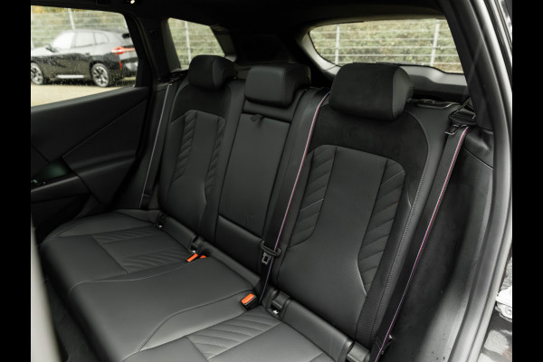BMW X3 30e xDrive M-Sport Pro - Pano - Trekhaak - ACC - Memoryzetel
