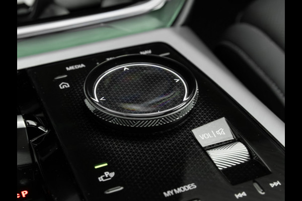 BMW X3 30e xDrive M-Sport Pro - Pano - Trekhaak - ACC - Memoryzetel