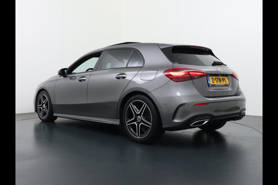 Mercedes-Benz A-Klasse 200 AMG Line FACELIFT | 163PK | Night-pakket | Panoramadak | Ambienteverlichting | Dodehoek | Mountaingrau | Rijklaar + 12 mnd BOVAG garantie