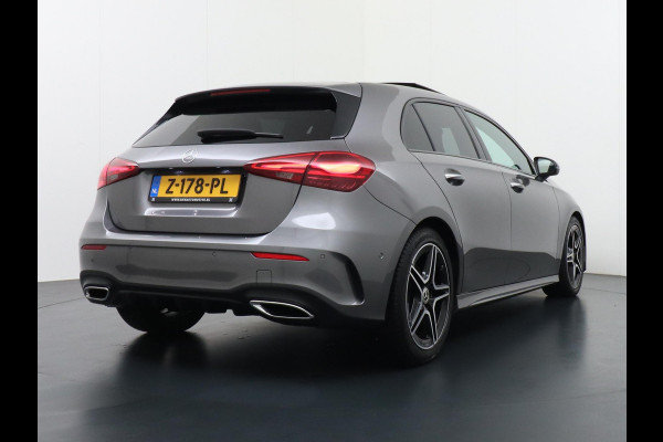 Mercedes-Benz A-Klasse 200 AMG Line FACELIFT | 163PK | Night-pakket | Panoramadak | Ambienteverlichting | Dodehoek | Mountaingrau | Rijklaar + 12 mnd BOVAG garantie