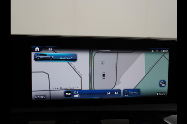 Mercedes-Benz A-Klasse 200 AMG Line FACELIFT | 163PK | Night-pakket | Panoramadak | Ambienteverlichting | Dodehoek | Mountaingrau | Rijklaar + 12 mnd BOVAG garantie