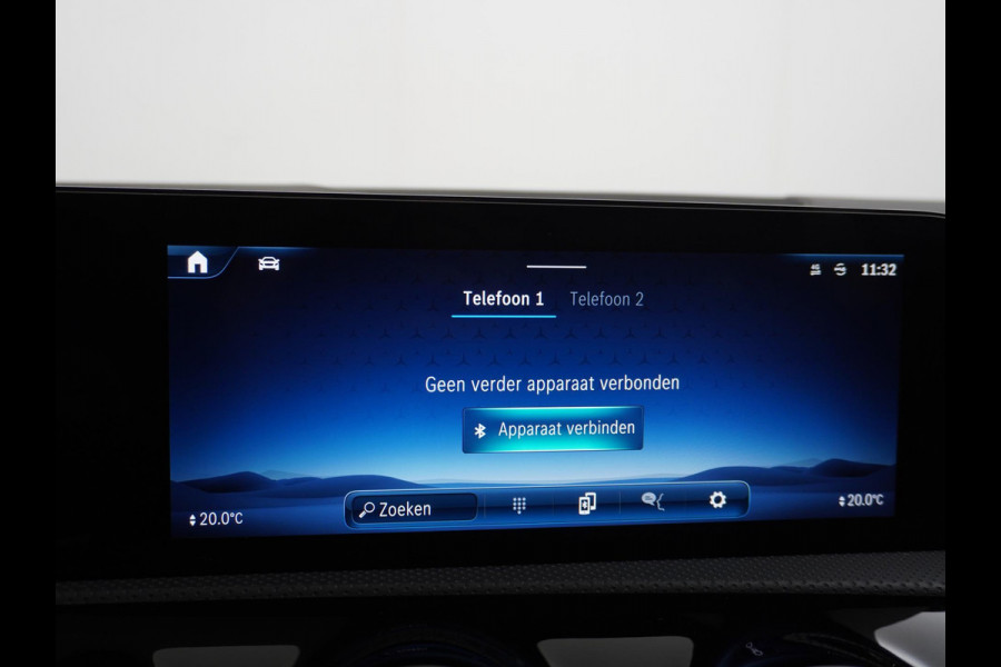 Mercedes-Benz A-Klasse 200 AMG Line FACELIFT | 163PK | Night-pakket | Panoramadak | Ambienteverlichting | Dodehoek | Mountaingrau | Rijklaar + 12 mnd BOVAG garantie