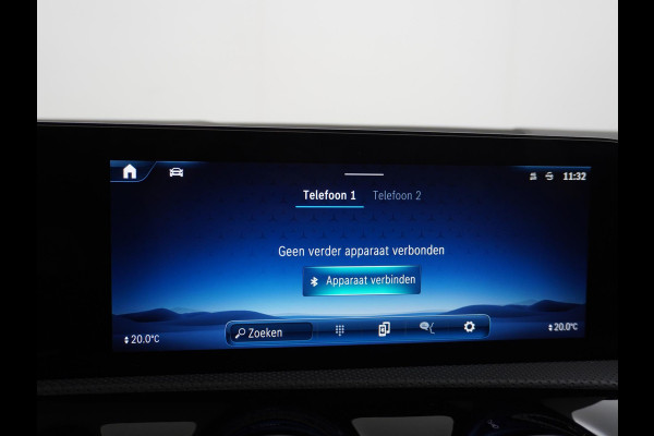 Mercedes-Benz A-Klasse 200 AMG Line FACELIFT | 163PK | Night-pakket | Panoramadak | Ambienteverlichting | Dodehoek | Mountaingrau | Rijklaar + 12 mnd BOVAG garantie