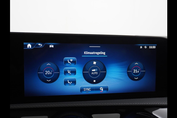 Mercedes-Benz A-Klasse 200 AMG Line FACELIFT | 163PK | Night-pakket | Panoramadak | Ambienteverlichting | Dodehoek | Mountaingrau | Rijklaar + 12 mnd BOVAG garantie