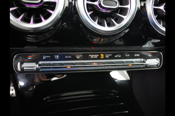 Mercedes-Benz A-Klasse 200 AMG Line FACELIFT | 163PK | Night-pakket | Panoramadak | Ambienteverlichting | Dodehoek | Mountaingrau | Rijklaar + 12 mnd BOVAG garantie