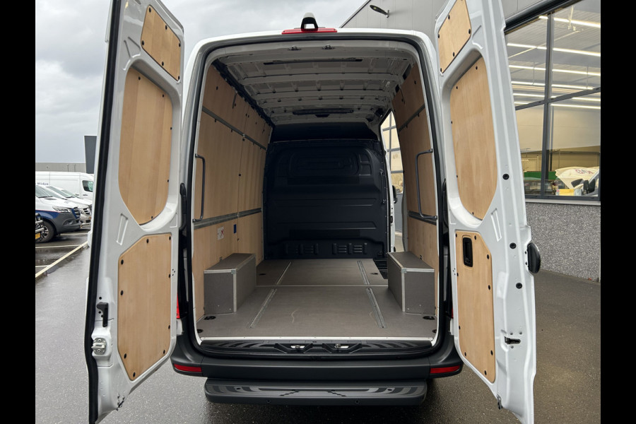 Mercedes-Benz Sprinter 317 CDI L2 H2 MBUX / 360 Camera / Navigatie / Parkeersensoren / Cruise control / Airco / 270 Graden achterdeuren