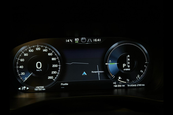 Volvo XC60 2.0 T8 Twin Engine AWD Inscription / BTW / B&W / Masaage