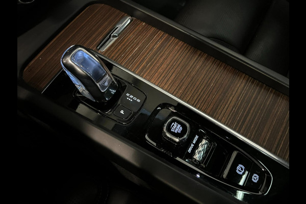 Volvo XC60 2.0 T8 Twin Engine AWD Inscription / BTW / B&W / Masaage