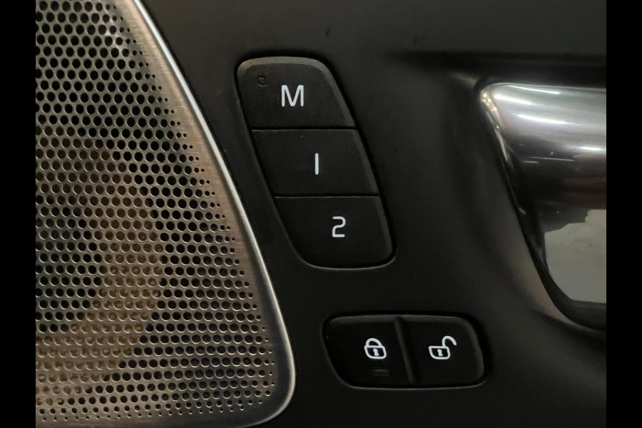 Volvo XC60 2.0 T8 Twin Engine AWD Inscription / BTW / B&W / Masaage