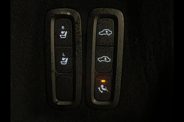 Volvo XC60 2.0 T8 Twin Engine AWD Inscription / BTW / B&W / Masaage