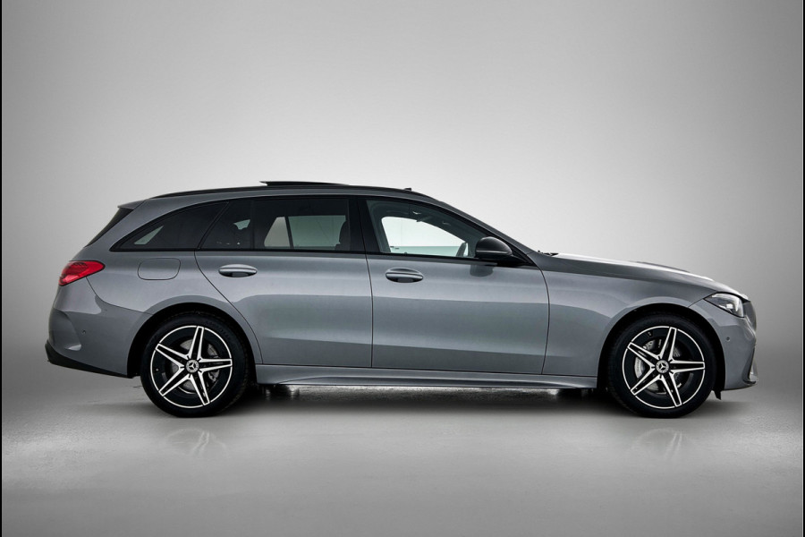 Mercedes-Benz C-Klasse Estate 300 e AMG Plug-In Hybride AMG Line | Night Pakket | Panorama Schuif-Kanteldak | Alarm Klasse 3 | KeyLess-Go | Easy Pack Achterklep. Inclusief 48 maanden Mercedes-Benz Certified garantie voor Europa.