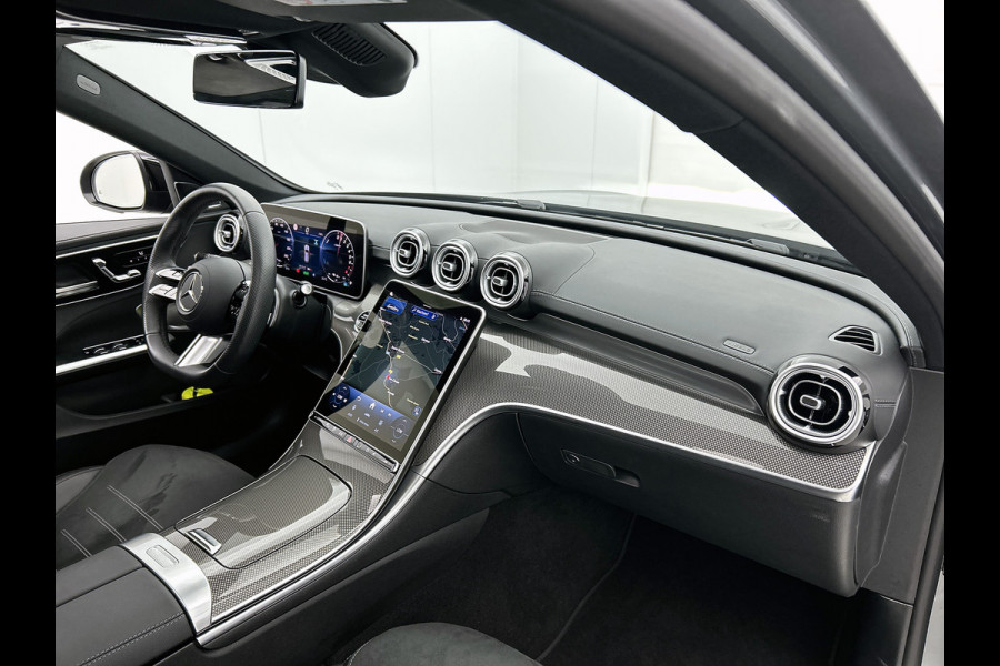 Mercedes-Benz C-Klasse Estate 300 e AMG Plug-In Hybride AMG Line | Night Pakket | Panorama Schuif-Kanteldak | Alarm Klasse 3 | KeyLess-Go | Easy Pack Achterklep. Inclusief 48 maanden Mercedes-Benz Certified garantie voor Europa.