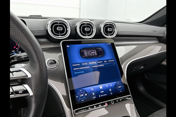 Mercedes-Benz C-Klasse Estate 300 e AMG Plug-In Hybride AMG Line | Night Pakket | Panorama Schuif-Kanteldak | Alarm Klasse 3 | KeyLess-Go | Easy Pack Achterklep. Inclusief 48 maanden Mercedes-Benz Certified garantie voor Europa.