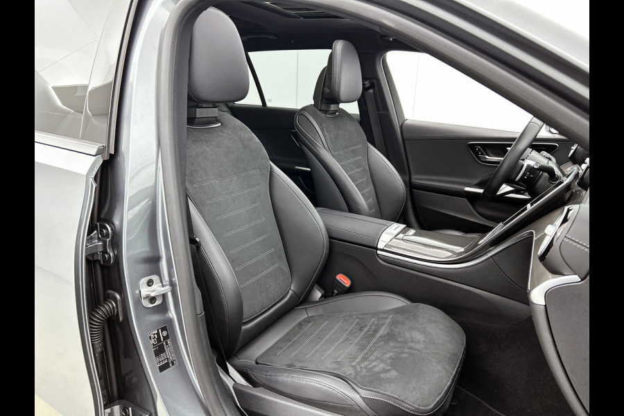Mercedes-Benz C-Klasse Estate 300 e AMG Plug-In Hybride AMG Line | Night Pakket | Panorama Schuif-Kanteldak | Alarm Klasse 3 | KeyLess-Go | Easy Pack Achterklep. Inclusief 48 maanden Mercedes-Benz Certified garantie voor Europa.