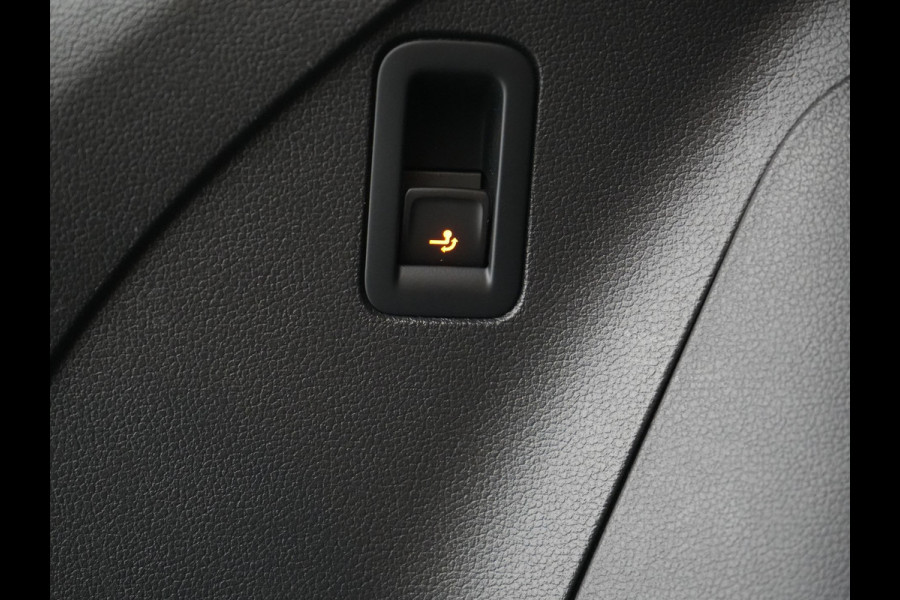 Volkswagen Tiguan 1.4 TSI eHybrid Elegance Plug In Hybrid 245pk Dealer O.H. PHEV | Trekhaak Af Fabriek | Adaptive Cruise | IQ Light | Camera | Stoelen & Stuur Verwarmd | Apple Carplay | Blis | Navigatie | DAB |