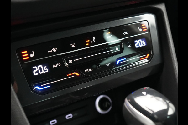 Volkswagen Tiguan 1.4 TSI eHybrid Elegance Plug In Hybrid 245pk Dealer O.H. PHEV | Trekhaak Af Fabriek | Adaptive Cruise | IQ Light | Camera | Stoelen & Stuur Verwarmd | Apple Carplay | Blis | Navigatie | DAB |