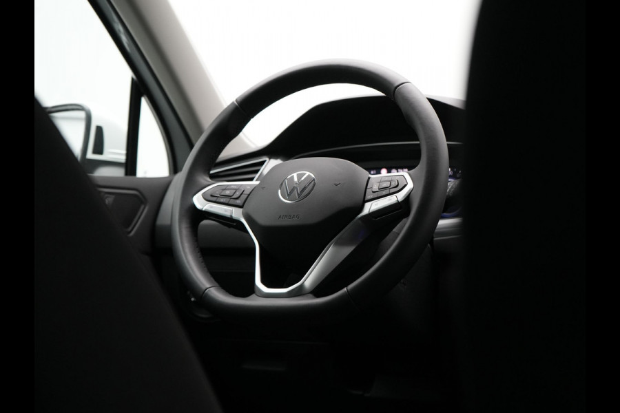 Volkswagen Tiguan 1.4 TSI eHybrid Elegance Plug In Hybrid 245pk Dealer O.H. PHEV | Trekhaak Af Fabriek | Adaptive Cruise | IQ Light | Camera | Stoelen & Stuur Verwarmd | Apple Carplay | Blis | Navigatie | DAB |