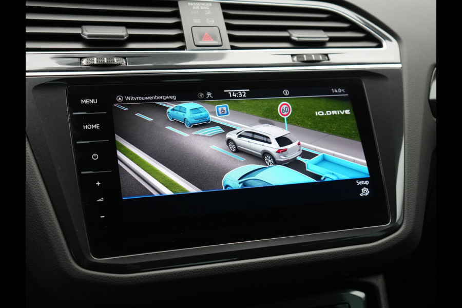 Volkswagen Tiguan 1.4 TSI eHybrid Elegance Plug In Hybrid 245pk Dealer O.H. PHEV | Trekhaak Af Fabriek | Adaptive Cruise | IQ Light | Camera | Stoelen & Stuur Verwarmd | Apple Carplay | Blis | Navigatie | DAB |