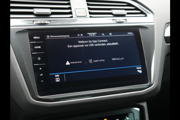 Volkswagen Tiguan 1.4 TSI eHybrid Elegance Plug In Hybrid 245pk Dealer O.H. PHEV | Trekhaak Af Fabriek | Adaptive Cruise | IQ Light | Camera | Stoelen & Stuur Verwarmd | Apple Carplay | Blis | Navigatie | DAB |