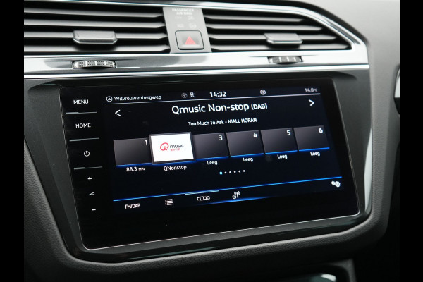 Volkswagen Tiguan 1.4 TSI eHybrid Elegance Plug In Hybrid 245pk Dealer O.H. PHEV | Trekhaak Af Fabriek | Adaptive Cruise | IQ Light | Camera | Stoelen & Stuur Verwarmd | Apple Carplay | Blis | Navigatie | DAB |