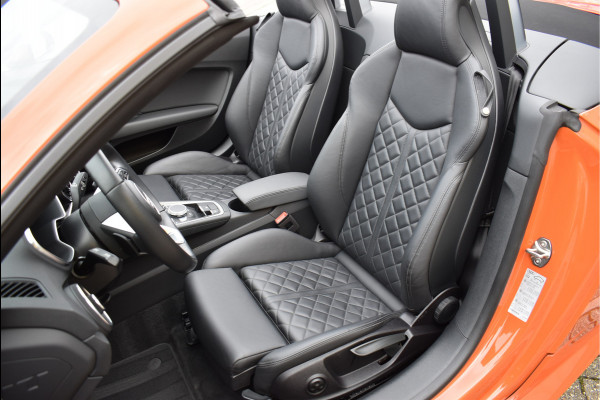 Audi TT Roadster 40 TFSI Black Edition Facelift Model RS-Stoelen Navi Led 19 Inch
