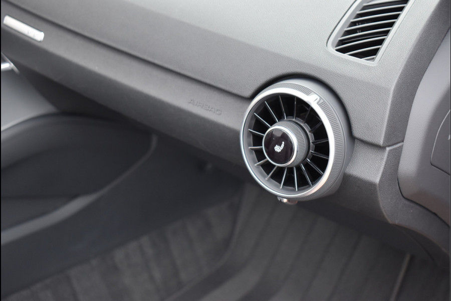 Audi TT Roadster 40 TFSI Black Edition Facelift Model RS-Stoelen Navi Led 19 Inch