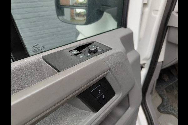 Volkswagen Crafter 50 2.0TDI 177PK L5 DL 3-Persoons Meubelbak Airco Navi Cruise Control Voorruitverwarming Trendline Dhollandia Laadklep Dubbellucht Euro 6 1e Eigenaar Origineel Nederlands