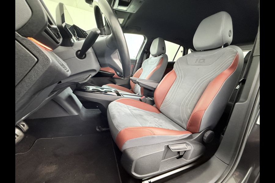 Volkswagen ID.4 Max 77kWh S.O.H. 92% Warmtepomp Trekhaak Camera Adap.Cruise + stop&go Apple Carplay Android Auto Navi Ecc Pdc Lmv 20" Led Privacy Glas DAB File assistent Matrix Led Keyless Origineel Nederlandse Auto
