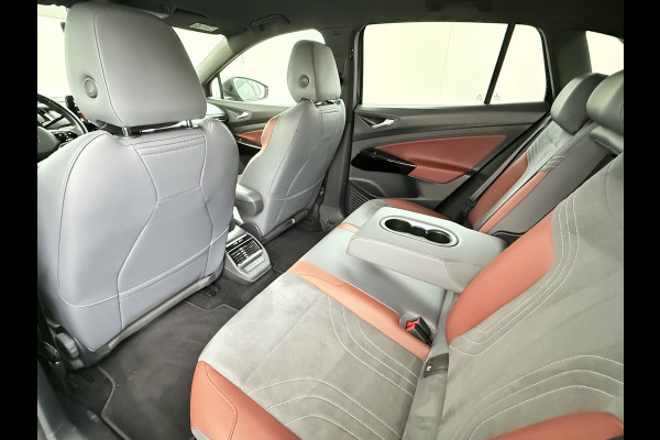 Volkswagen ID.4 Max 77kWh S.O.H. 92% Warmtepomp Trekhaak Camera Adap.Cruise + stop&go Apple Carplay Android Auto Navi Ecc Pdc Lmv 20" Led Privacy Glas DAB File assistent Matrix Led Keyless Origineel Nederlandse Auto
