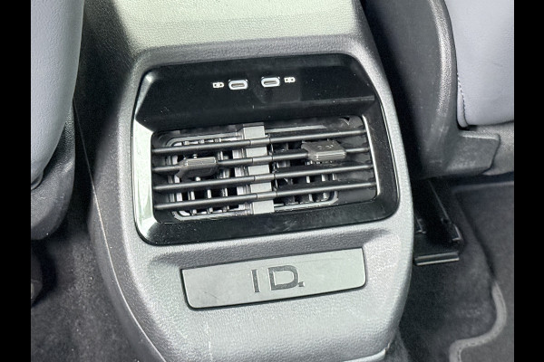 Volkswagen ID.4 Max 77kWh S.O.H. 92% Warmtepomp Trekhaak Camera Adap.Cruise + stop&go Apple Carplay Android Auto Navi Ecc Pdc Lmv 20" Led Privacy Glas DAB File assistent Matrix Led Keyless Origineel Nederlandse Auto