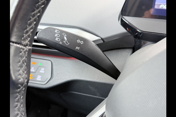 Volkswagen ID.4 Max 77kWh S.O.H. 92% Warmtepomp Trekhaak Camera Adap.Cruise + stop&go Apple Carplay Android Auto Navi Ecc Pdc Lmv 20" Led Privacy Glas DAB File assistent Matrix Led Keyless Origineel Nederlandse Auto