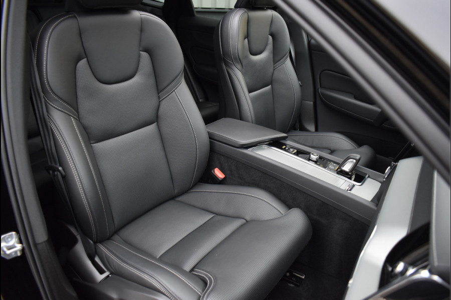 Volvo XC60 2.0 Recharge T8 AWD R-Design 455 Pk Pano Luchtvering Trekhaak Keyless Leder 21 Inch