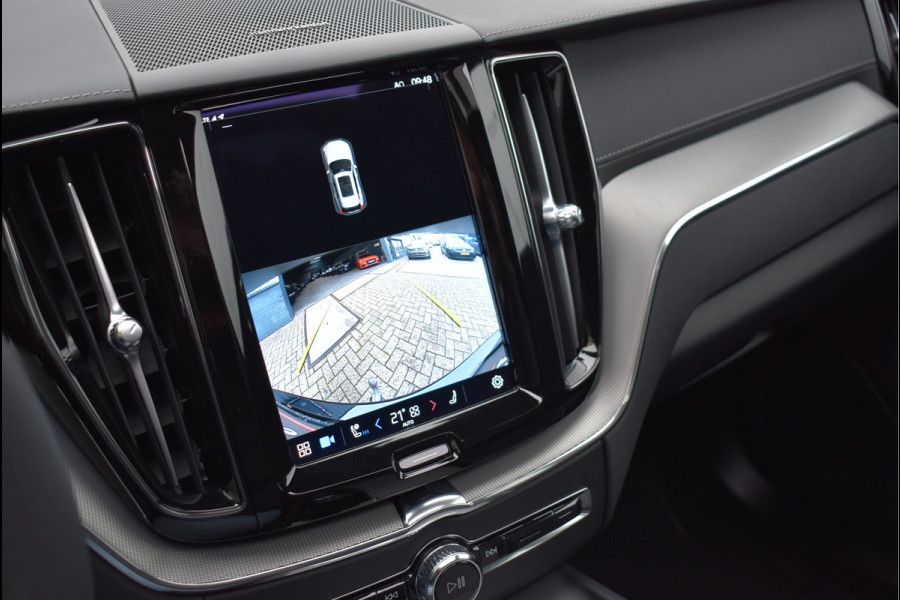 Volvo XC60 2.0 Recharge T8 AWD R-Design 455 Pk Pano Luchtvering Trekhaak Keyless Leder 21 Inch