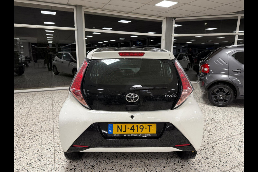 Toyota Aygo 1.0 VVT-i x-now