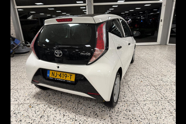 Toyota Aygo 1.0 VVT-i x-now