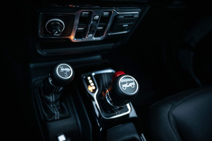 Jeep Wrangler 2.2 D BRUTE Richmond / Grijs kenteken / Liftkit / Ex Btw