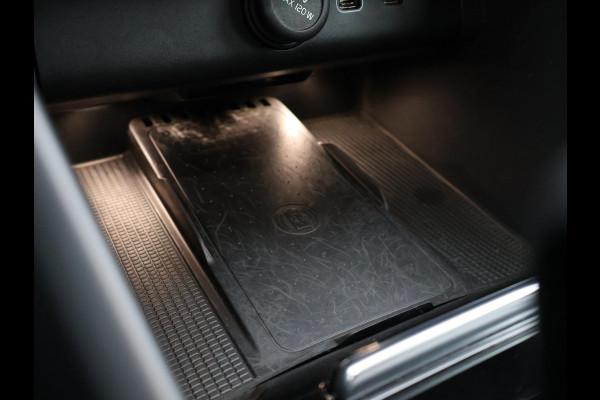 Volvo C40 RECHARGE TWIN INTRO AWD 78 KW/408 PK ACCU 92% BIJNA 2022.GARANTIE TOT 2032** 1800 KG TREKGEWICHT. PANODAK