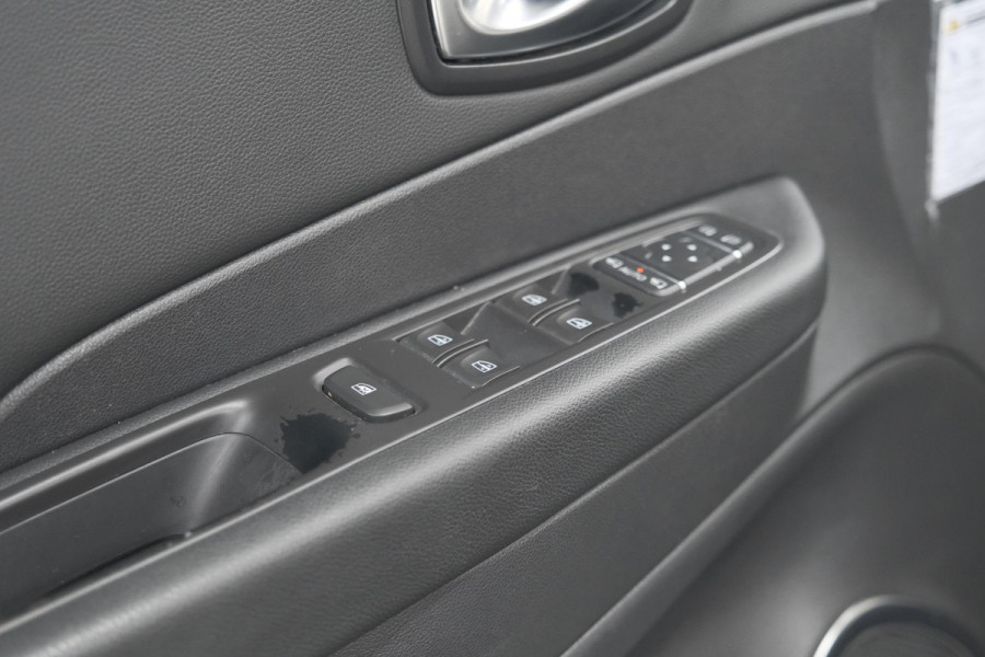 Renault Captur TCe 120 EDC Intens | Camera | Dodehoekdetectie | Navigatie | Parkeersensoren