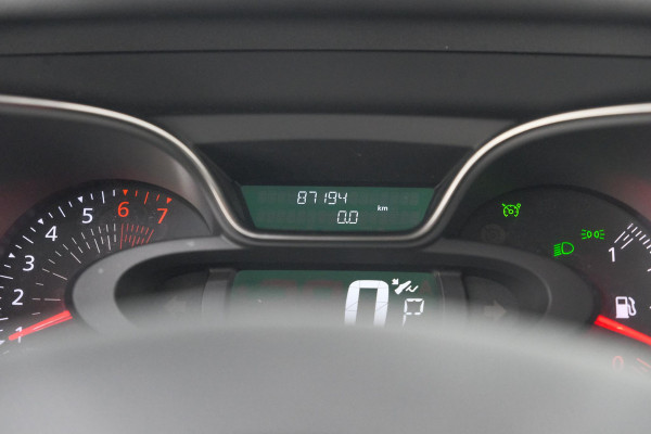 Renault Captur TCe 120 EDC Intens | Camera | Dodehoekdetectie | Navigatie | Parkeersensoren