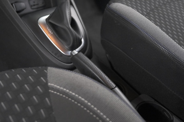 Renault Captur TCe 120 EDC Intens | Camera | Dodehoekdetectie | Navigatie | Parkeersensoren