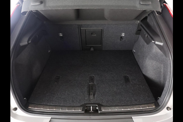 Volvo C40 RECHARGE TWIN INTRO AWD 78 KW/408 PK ACCU 92% BIJNA 2022.GARANTIE TOT 2032** 1800 KG TREKGEWICHT. PANODAK