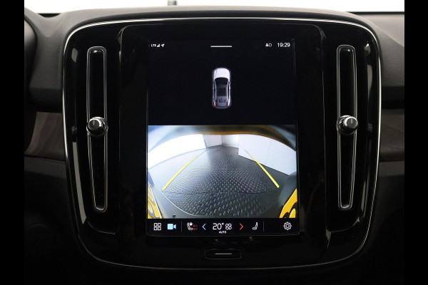 Volvo C40 RECHARGE TWIN INTRO AWD 78 KW/408 PK ACCU 92% BIJNA 2022.GARANTIE TOT 2032** 1800 KG TREKGEWICHT. PANODAK