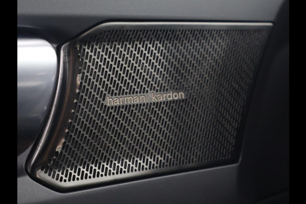 Volvo C40 RECHARGE TWIN INTRO AWD 78 KW/408 PK ACCU 92% BIJNA 2022.GARANTIE TOT 2032** 1800 KG TREKGEWICHT. PANODAK