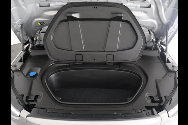 Volvo C40 RECHARGE TWIN INTRO AWD 78 KW/408 PK ACCU 92% BIJNA 2022.GARANTIE TOT 2032** 1800 KG TREKGEWICHT. PANODAK